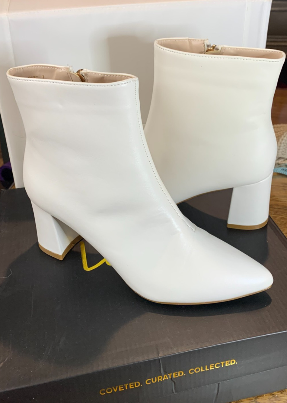 Lulus Off White Pointed-Toe Ankle Booties Boots Women's 7